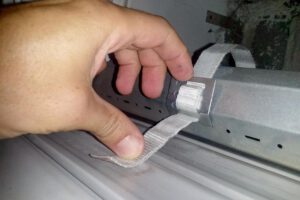 החלפת רצועה במנוע